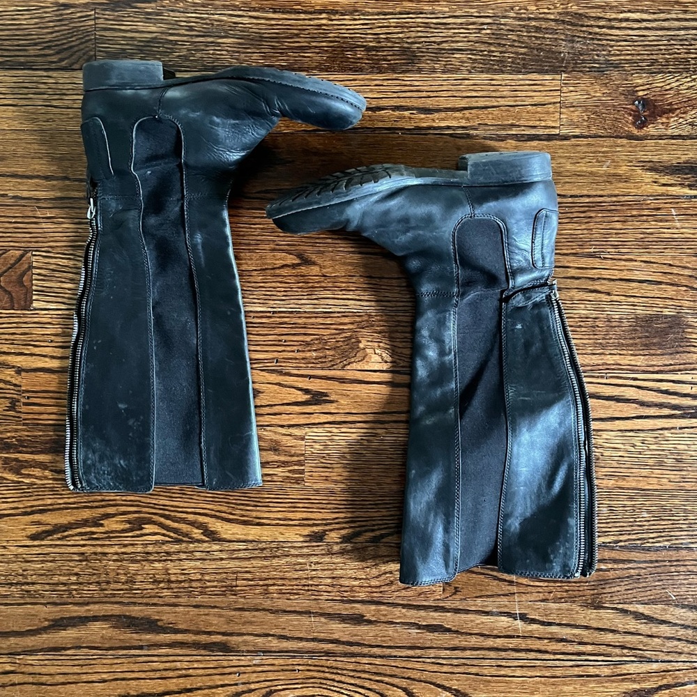 Black boots in good conditions